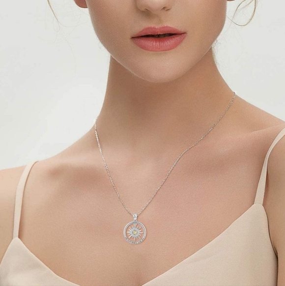 925 Sterling Silver Celtic Knot Moonstone/Zircon Sun Memorial Pendant Necklace - Picture 3 of 5